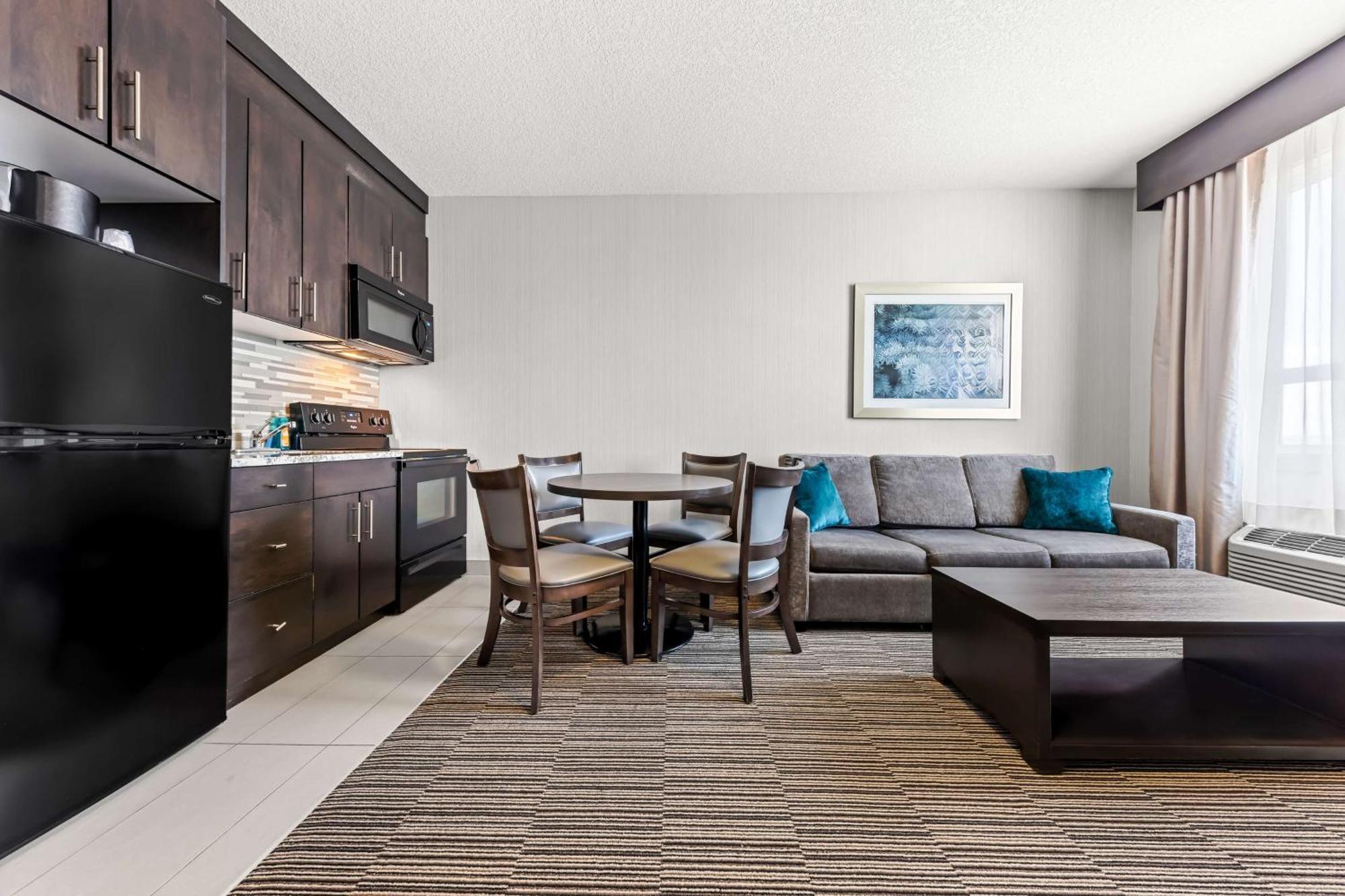 Best Western Plus Airdrie Gateway Εξωτερικό φωτογραφία