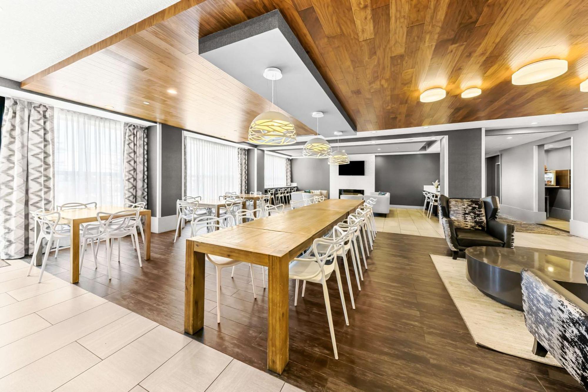 Best Western Plus Airdrie Gateway Εξωτερικό φωτογραφία
